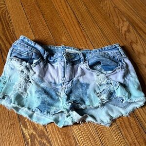 Bullhead Black Shorts